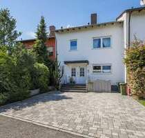 Familienfreundliches Reihenmittelhaus mit Einliegerbereich und Garage - Durmersheim