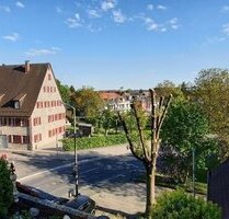 Neu Renoviert - Wohnen mit sonnigen Aussichten - Gepflegte attraktive 2 Zimmer Wohnung mit herrlicher großer Dachterrasse in guter Lage von Altdorf - Altdorf bei Nürnberg