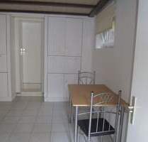 1 Zimmer Souterrain-Wohnung im Einzelhaus - Hamburg Ohlsdorf