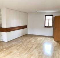 3 Zimmer Wohnung Innenstadt Gerolzhofen mit PKW Stellplätzen am Haus