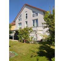 Top gepflegte, ansprechende und großzügige DHH mit Garten und Carport - Mering