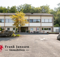 OG Eigentumswohnung mit Garage in ehemaligem Schulgebäude in Hohenfels-Essingen 1 Schlafzimmer