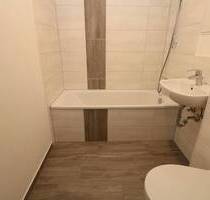 Treppensteigen? Ich nehm den Aufzug...große 4-RW mit Wanne u. Balkon!!! - Freiberg