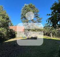 Freistehendes Mehrfamilienhaus mit großem Grundstück...3-Familienhaus in Alterlangen