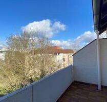 TOP MODERNISIERTE 2,5-ZIMMER-WOHNUNG MIT BALKON & TG-STELLPLATZ IN RUHIGER LAGE - Ulm