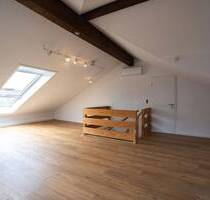 Renovierte 3-Zimmer-Maisonettewohnung mit Südbalkon - Achim Uesen