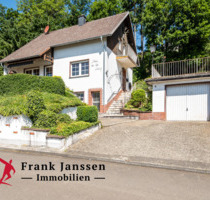 Freistehendes Einfamilienhaus in Udler - Terrasse & Garten - Garage mit Dachterrasse