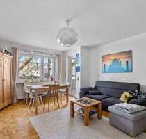 Schöne 3,5-Zimmer-Etagenwohnung mit Loggia, kleinem Balkon und TG-Stellplatz 79111 FREIBURG - Freiburg im Breisgau St. Georgen