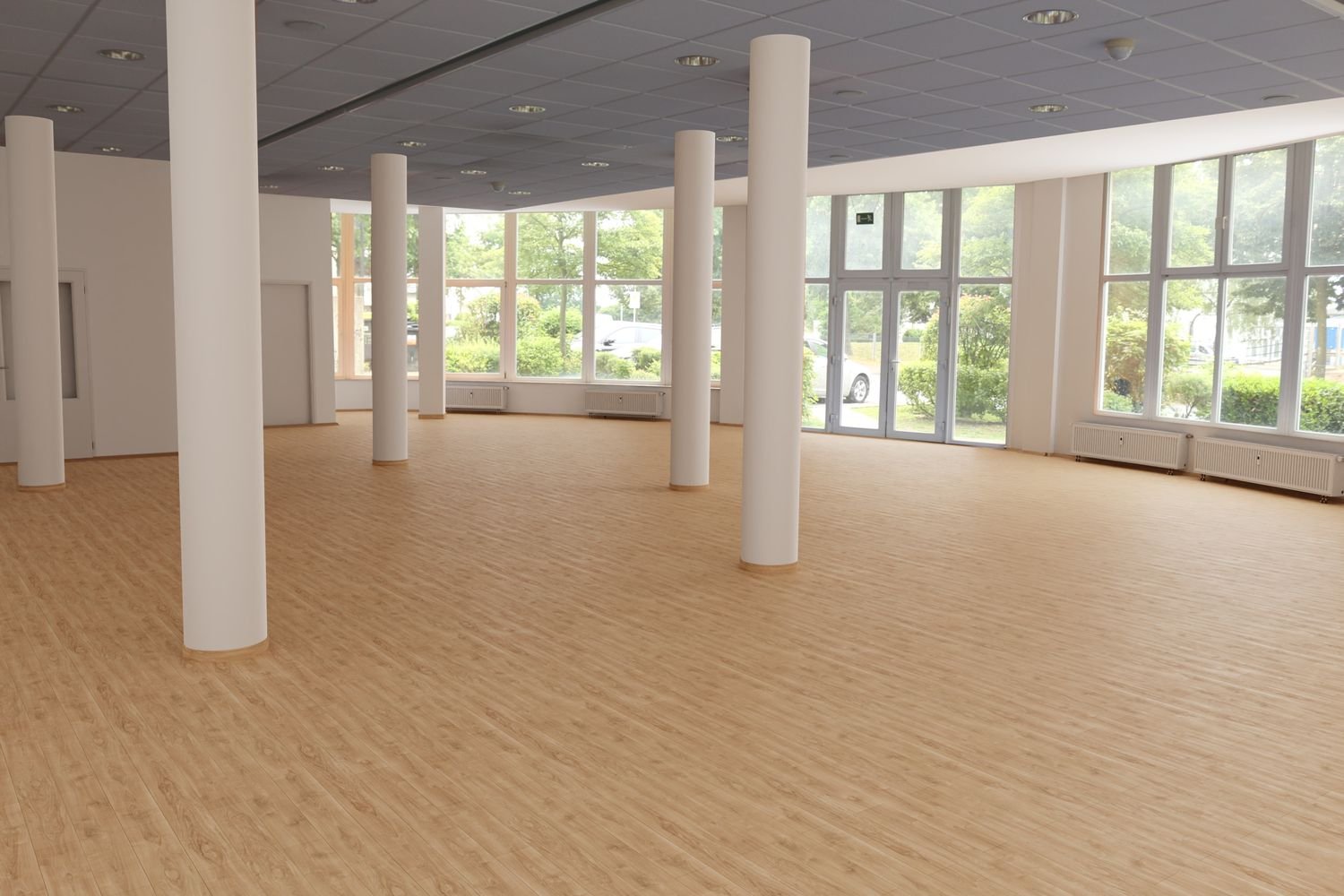 Traumhafte 622 m² Vereins- Büro- Gastrofläche in Vilsendorf *Provisionsfrei* - Bielefeld