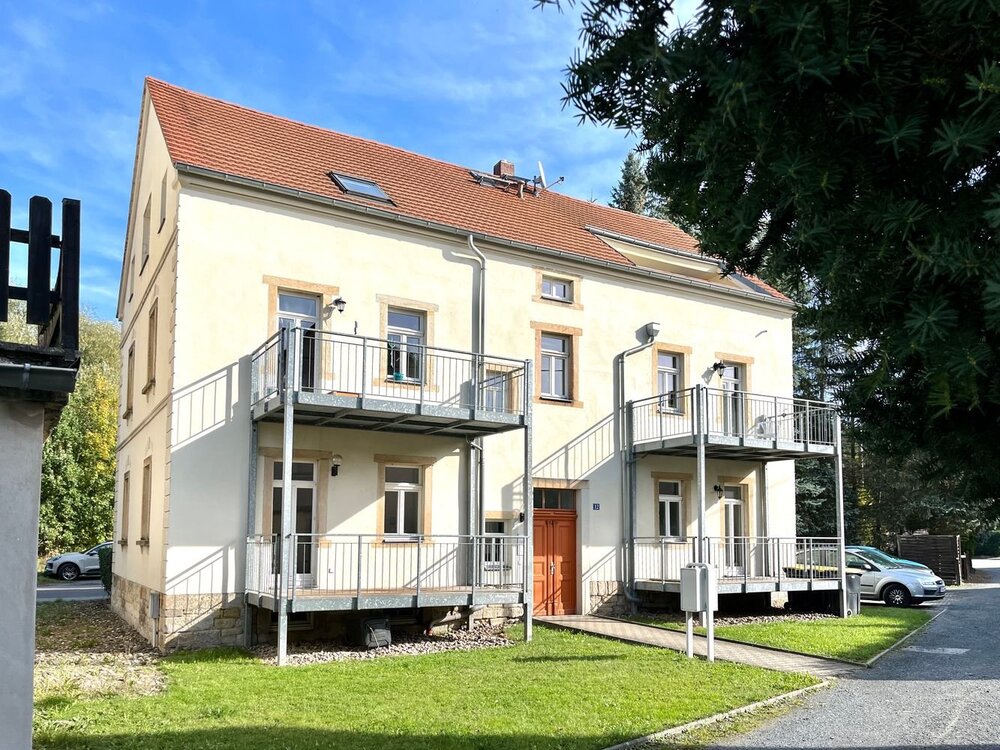 Renovierte 2-Raum-Wohnung mit Balkon im charmanten Altbau - Pirna
