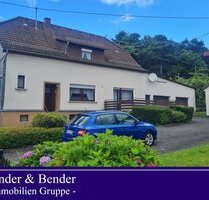Gepflegtes Wohnhaus mit diversen Nebengebäuden und großem Grundstück! - Puderbach VG Reichenstein