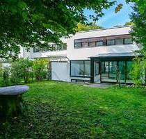 Familientraum im Bauhausstil - kernsaniert in ausgezeichneter und ruhiger Wohnlage - Gauting
