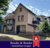 Historisches Ein-Zweifamilienhaus in Zentrumslage von Wissen!