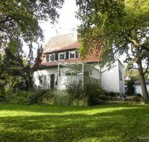 Freestanding single family house with very big yard in Musberg! Freistehendes EFH in Musberg mit sehr gr. Garten zu vermieten. - Leinfelden Echterdingen