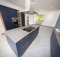 Hochwertig sanierter Luxus-Bungalow mit Einliegerwohnung, Photovoltaik und Großzügigem Grundstück - Saarbrücken / Dudweiler Pfaffenkopf