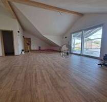 Dachgeschosswohnung Ideal für Paare oder Singles! Dachterrasse, Perfektes Homeoffice Ruhige Lage - Amberg