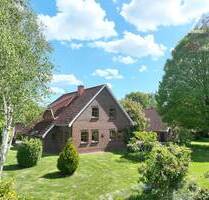 Schickes Landhaus mit Scheune in Kanallage - Uplengen / Südgeorgsfehn