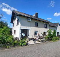 Idyllisch gelegenes Landhaus (ehemaliges Bauernhaus) mit toller Aussicht und großem Grundstück - Niederwambach-Ascheid