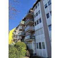 Sonnige 2-Zimmerwohnung - Bad mit Dusche und Wanne - Balkon- TG-Stellplatz - Nürnberg Eberhardshof