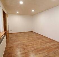 Zentrale 2-Zimmer-Wohnung mit praktischer Ausstattung und Extra-Raum - Neustadt an der Weinstraße Neustadt-Stadt