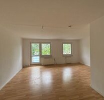 Kleine, praktische Familienwohnung - mit Balkon und Wannenbad! - Berlin Hellersdorf