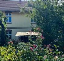 Denkmalgeschütztes Wohnhaus mit viel Grün - Hoyerswerda