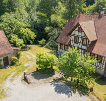 Idyllisches Fachwerkhaus mit Atelier, Scheune und Naturgrundstück - Mainhardt Hammerschmiede