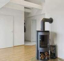 Stilvolle Dachgeschosswohnung mit Kamin, Loggia und Weitblick - Nürnberg Schweinau