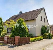 Solides Einfamilienhaus mit sechs Zimmern, Keller und großzügigem Grundstück - Velpke Meinkot