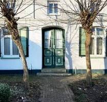 Kapitänshaus im historischen Ortskern für Baufreunde - Wustrow