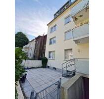 Erdgeschosswohnung mit Terrasse, Balkon und zwei Garagen in ruhiger Einbahnstraße. - Oberhausen Styrum
