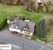 Platz für die ganze Familie mit 2 Wohneinheiten auf über 200qm Wohnfläche in Netphen! - Netphen / Hainchen