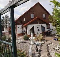 Wohnhaus mit schönem Garten in 91743 Unterschwaningen