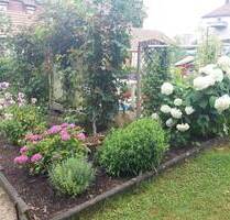 VB - Helle Dachgeschoßwohnung mit Stellplatz und Gartenanteil - Sulzbach-Rosenberg