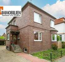 TT bietet an: Charmantes Zweifamilienhaus mit Erker, Garten und Garage im beliebten Hansaviertel! - Wilhelmshaven-Bant Innenstadt