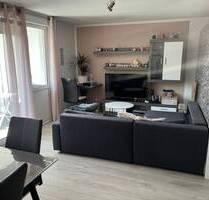 Sehr schöne 1 Zimmer-Wohnung mit separater Küche und Balkon im 3. OG eines gepflegten Mehrfamilienhauses in Stein-Deutenbach
