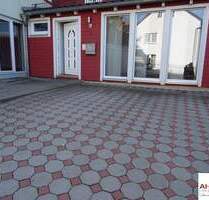 Schöne 3 Zimmerwohnung mit 2 Bädern, EBK, Terrasse, Wintergarten und Balkon - Vilseck Kagerhof