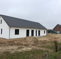 Neubau Doppelhaus-Bungalow jeweils bis 95 m² Wfl. KfW-55 inkl. ca. 505 m² Grundstück in Lübeck!
