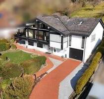 Preisanpassung! Stilvolles Einfamilienhaus in begehrter Traumlage von Coburg!