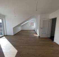 ***Erstbezug - 2-Zimmer Wohnung mit Balkon im Dachgeschoss*** - Regensburg / Schwabelweis