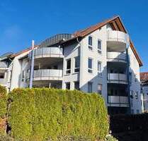 Sehr helle 3,5 Zimmer-Wohnung mit GartenTerrasseStellplatz in der Tiefgarage und Außenstellplatz - Winnenden