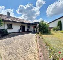 Familienparadies auf sonnigem Eckgrundstück - ruhig, charmant, vielseitig - Weil der Stadt / Schafhausen