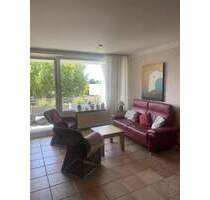 Lichtdurchflutete 3-Zimmer-Wohnung mit Südbalkon und Weitblick (inkl. TG) - in Troisdorf-Eschmar