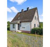 Charmantes Ein- bis Zweifamilienhaus mit großem Garten - Biedenkopf Wallau