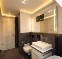 Erstbezug mit Stil * dunkles Parkett * Loggia * Fußbodenheizung * Wanne & Dusche * LED-Licht - Leipzig Connewitz