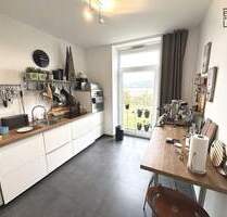 B&B Immobilien: Stilvolle 3-Zimmer-Altbauwohnung mit Terrasse und Gartenfläche in Trier-Feyen