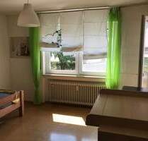 Helle 5-Zimmer-Wohnung mit Balkon und Garten in Baltringen - Mietingen