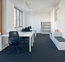 Privater Büroraum für 3 Personen in Regus Friedrichstrasse - Stuttgart Mitte