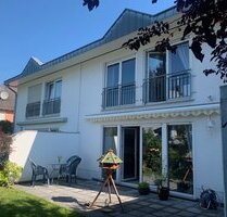 SANKT AUGUSTIN HANGELAR, tolle Doppelhaushälfte ca. 165 m² Wfl. 5-6 Zi. ca. 253 m² GrSt. Vollkeller