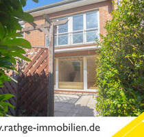 Geesthacht: Helles Mittelreihenhaus mit Teilkeller, Carport und sonniger Süd-West-Terrasse!
